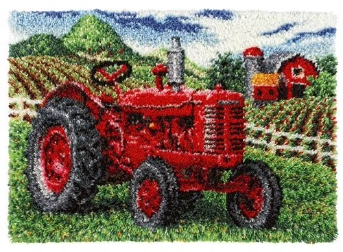 Stort knyteteppe rød traktor ferdig montert bunn med bakstykke 109x79 cm