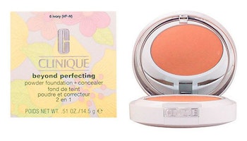 Compact Make Up Clinique 8301440