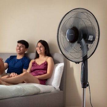 Piedestalfläkt med fjärrkontroll InnovaGoods Airstreem Svart 45 W