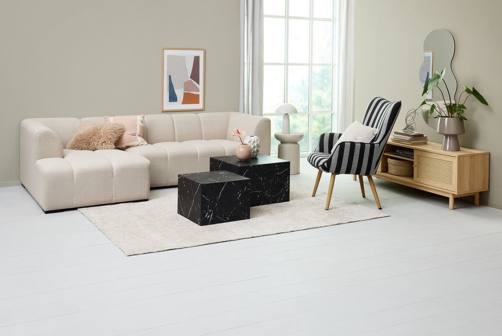 SIMESTED Fåtölj – Randig Svart/Beige i Tyg – Elegant och Bekväm