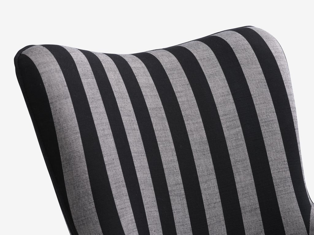 SIMESTED Fåtölj – Randig Svart/Beige i Tyg – Elegant och Bekväm