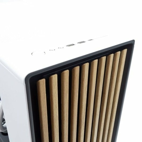 PcCom Studio Bordsdator – 32 GB RAM, 2 TB SSD, NVIDIA GeForce RTX 4070 – Ultimat Prestanda för Kreativitet och Gaming