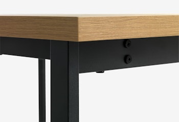 Matbord AABENRAA 80x120 cm – Ekfärgat & Svart för Modern Elegans