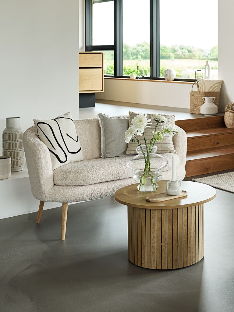 GISTRUP 2-sits Soffa – Offwhite Teddy – Modern Komfort med Tidlös Elegans