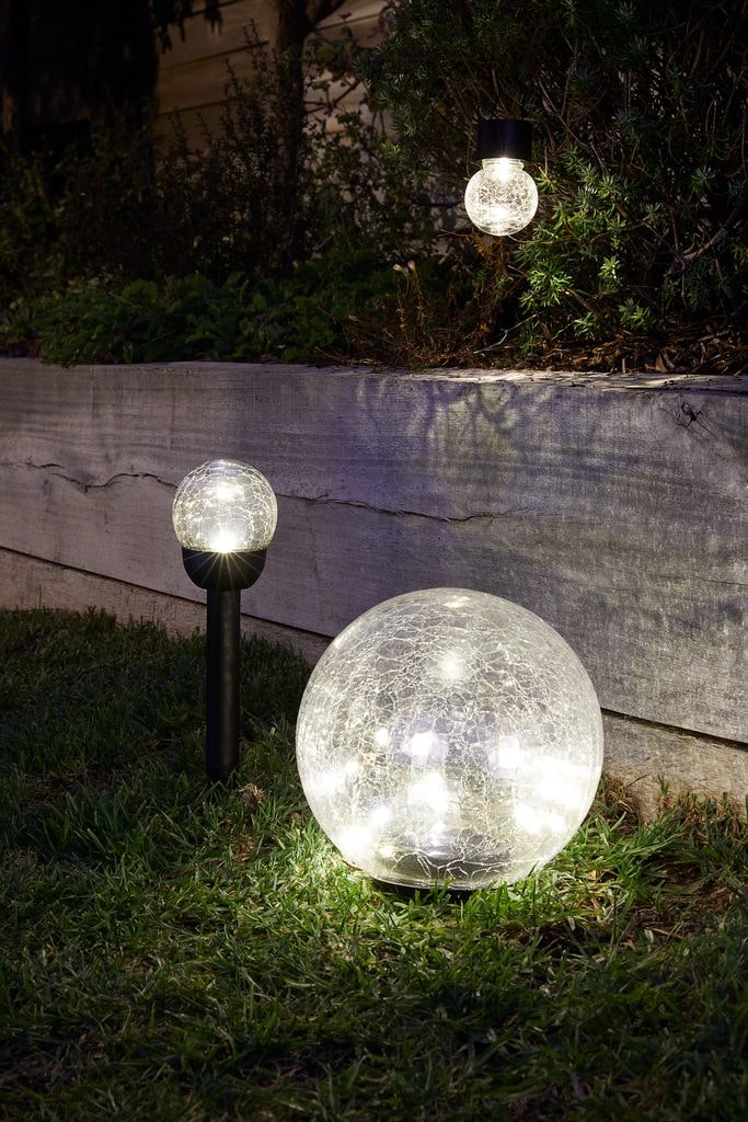Solcellslampa HAVSVALE Ø20×H29 cm – Kristallklar glaskula med 20 varmvita LED & automatisk tändning