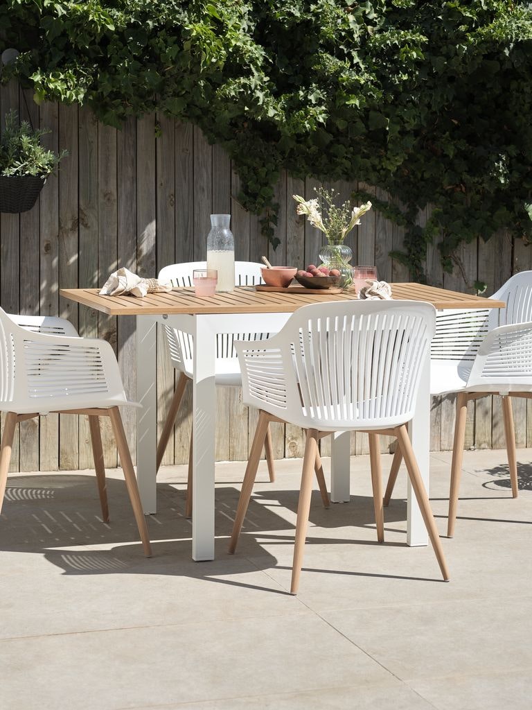 RAMTEN Förlängningsbart Trädgårdsbord 70×75/126 cm – Massivt hårdträ med tidlös skandinavisk design