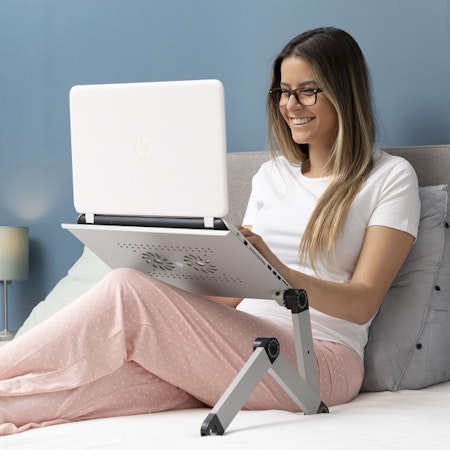 Omnible InnovaGoods Justerbart Laptop-bord – Flera Höjd- & Vinkelpositioner för Ergonomisk Arbetsplats