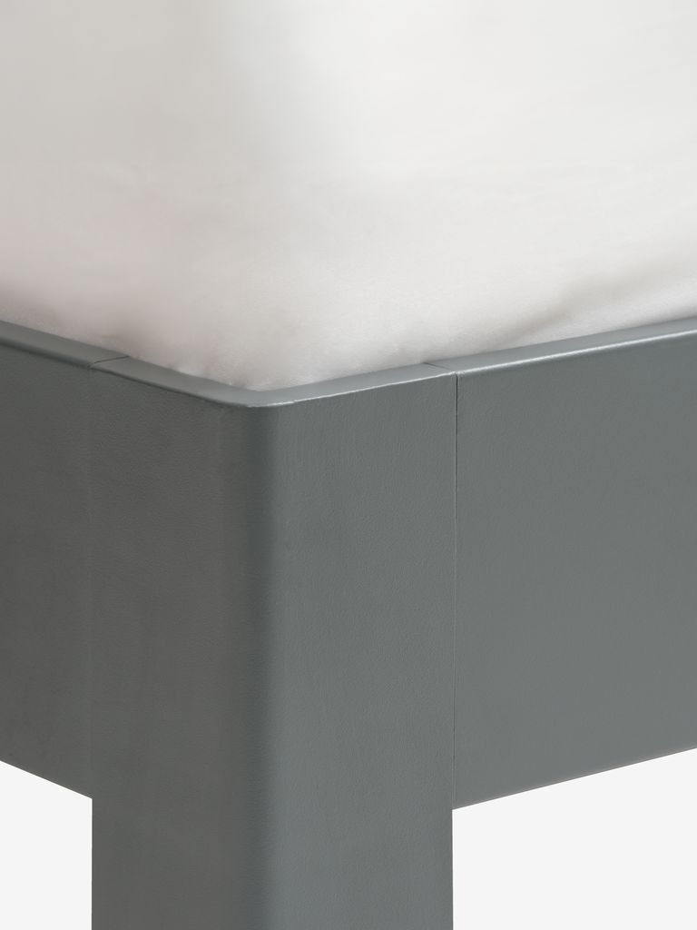KILDEN Sängram 180×200 cm – Mörkgrå & Modern Stil med Robust Metallram