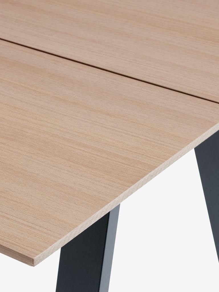 FAUSING Trädgårdsbord 100×220 cm – Naturfärgad elegans för stora sällskap