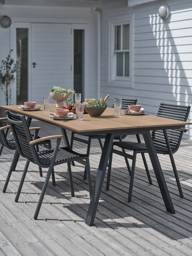 FAUSING Trädgårdsbord 100×220 cm – Naturfärgad elegans för stora sällskap