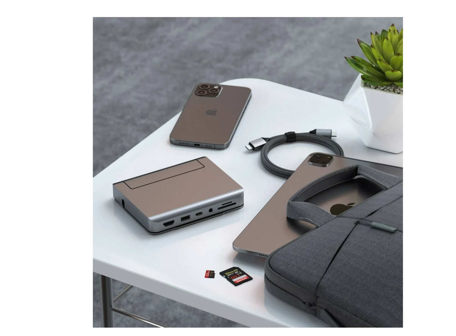 Satechi Aluminum Stand Hub – 7‑i‑1 Space Gray Dock med Ergonomisk Höjd för MacBook & iPad