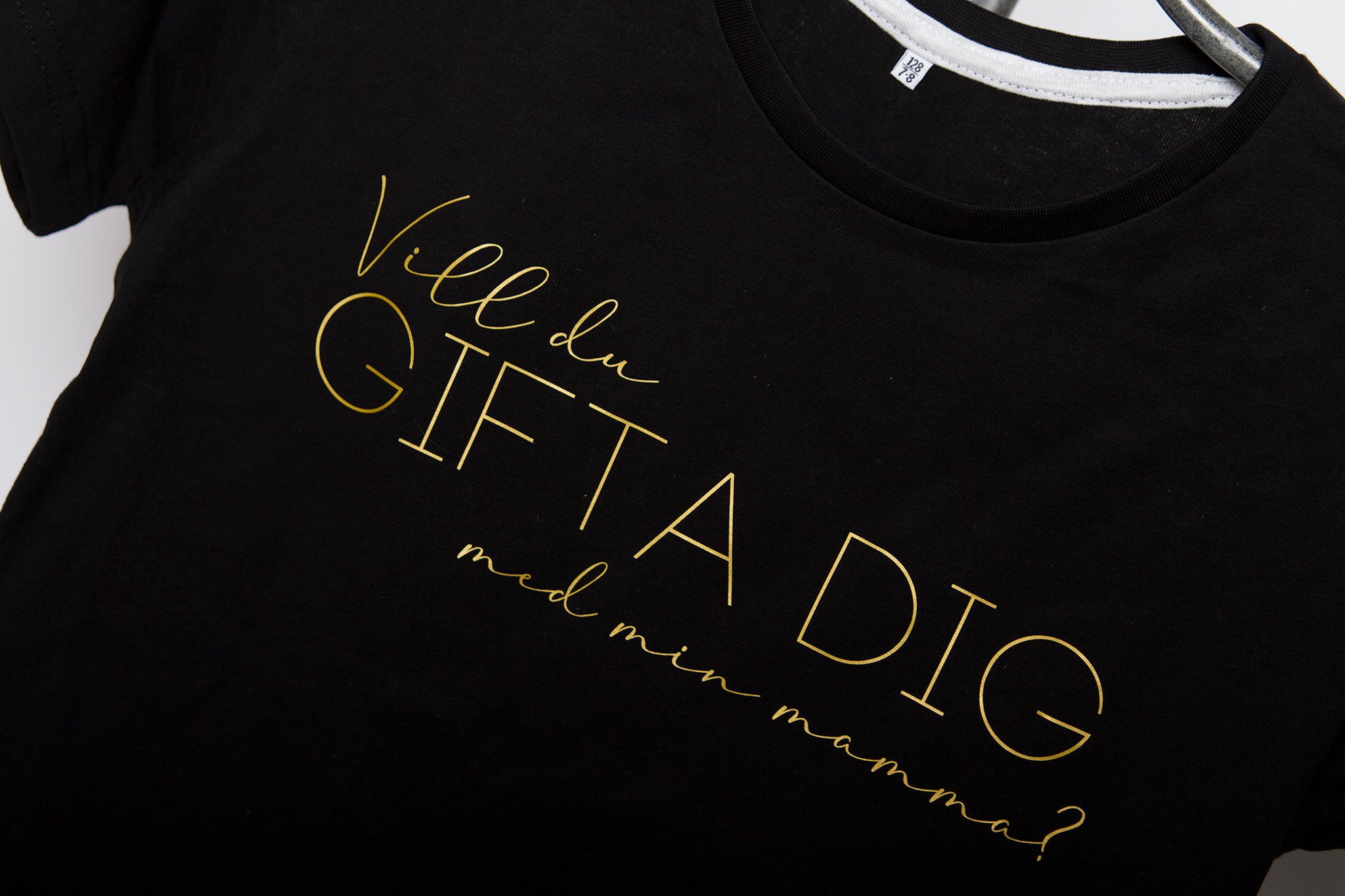 Barn T-shirt • Vill du GIFTA DIG med min mamma?
