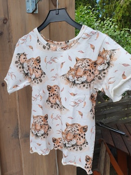 T-shirt - Leo Love