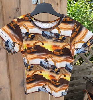 T-shirt - Digging