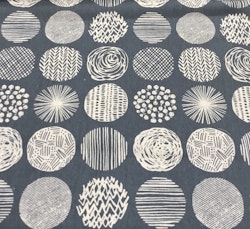 Lin/bomull grå med sirkler i forskjellige mønster