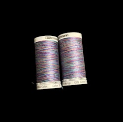 4109  Sulky Gûtermann Cotton 30, 300m,  blå/lilla/grønn flerfarget  bomullstråd
