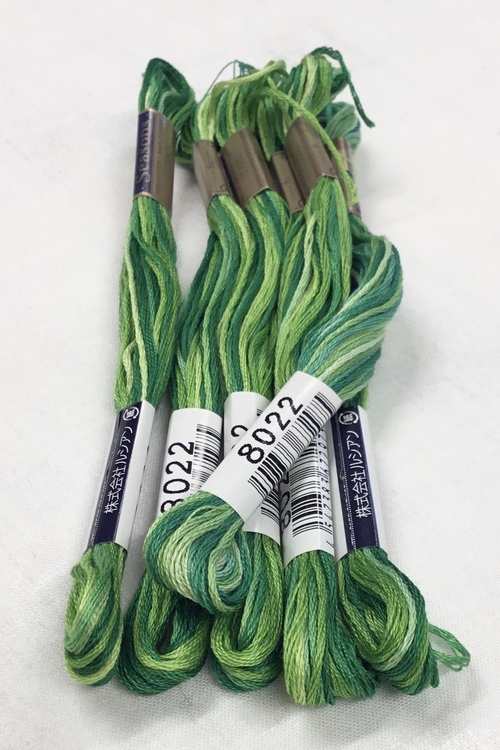 Farge 8022-Cosmo Seasons Variegated Embroidery Floss Greens