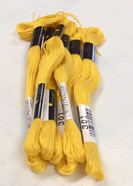 Farge 301-Cosmo Cotton Embroidery Floss 8m Skein Vivid