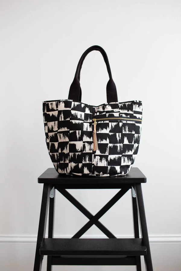 Noodlehead- Crescent Tote