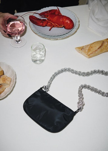 DAY SHIMMER CHAIN CROSSBODY