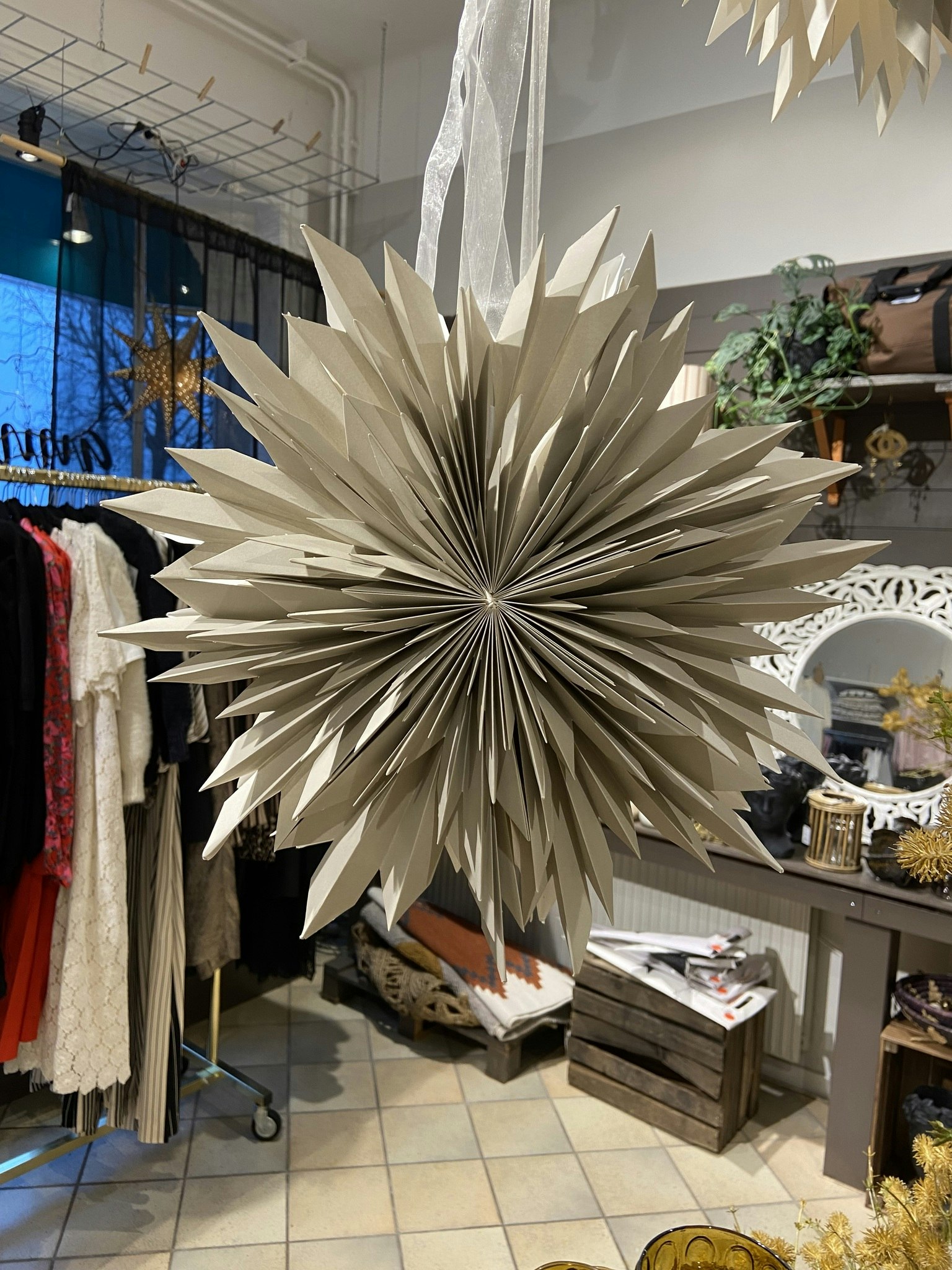 SPIKY STAR SAND