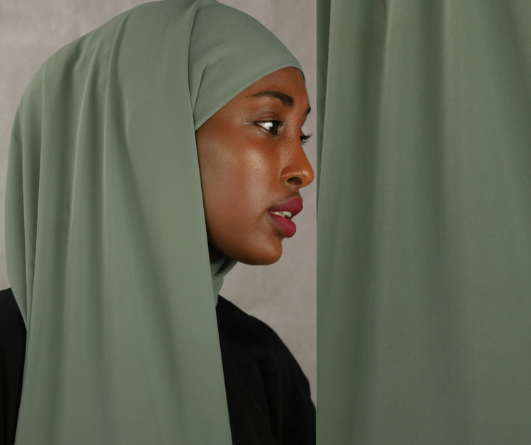 Hijab i Crepe chiffong med insydd undersjal i Jersey. Färg: oliv/grön