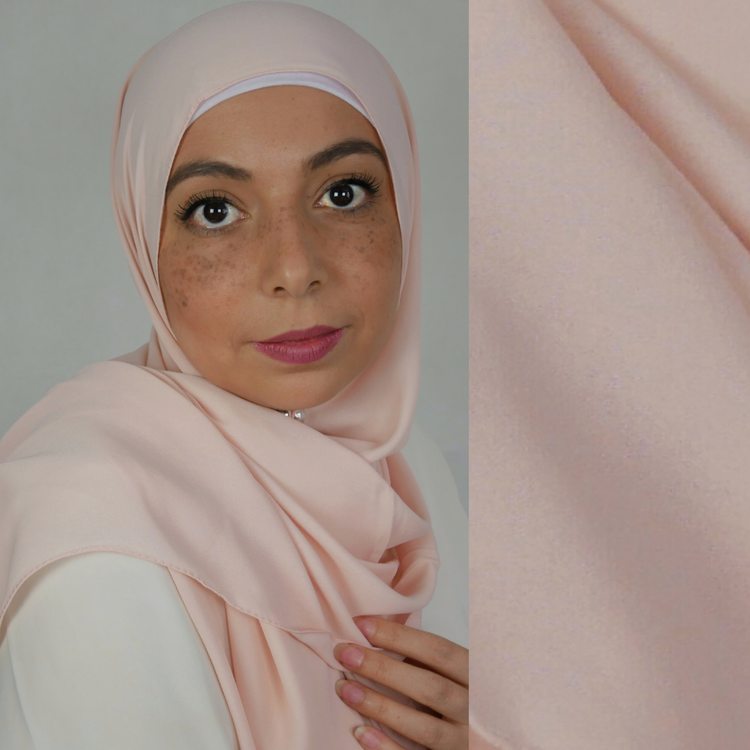 hijab i exklusivt chiffong tyg. Denna hijab är i lyxig crepe chiffong. Rosa hijab