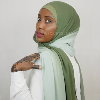 Instant Chiffong hijab med undersjal - ombré oliv