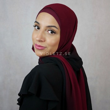 Instant Chiffong hijab med undersjal - cherry