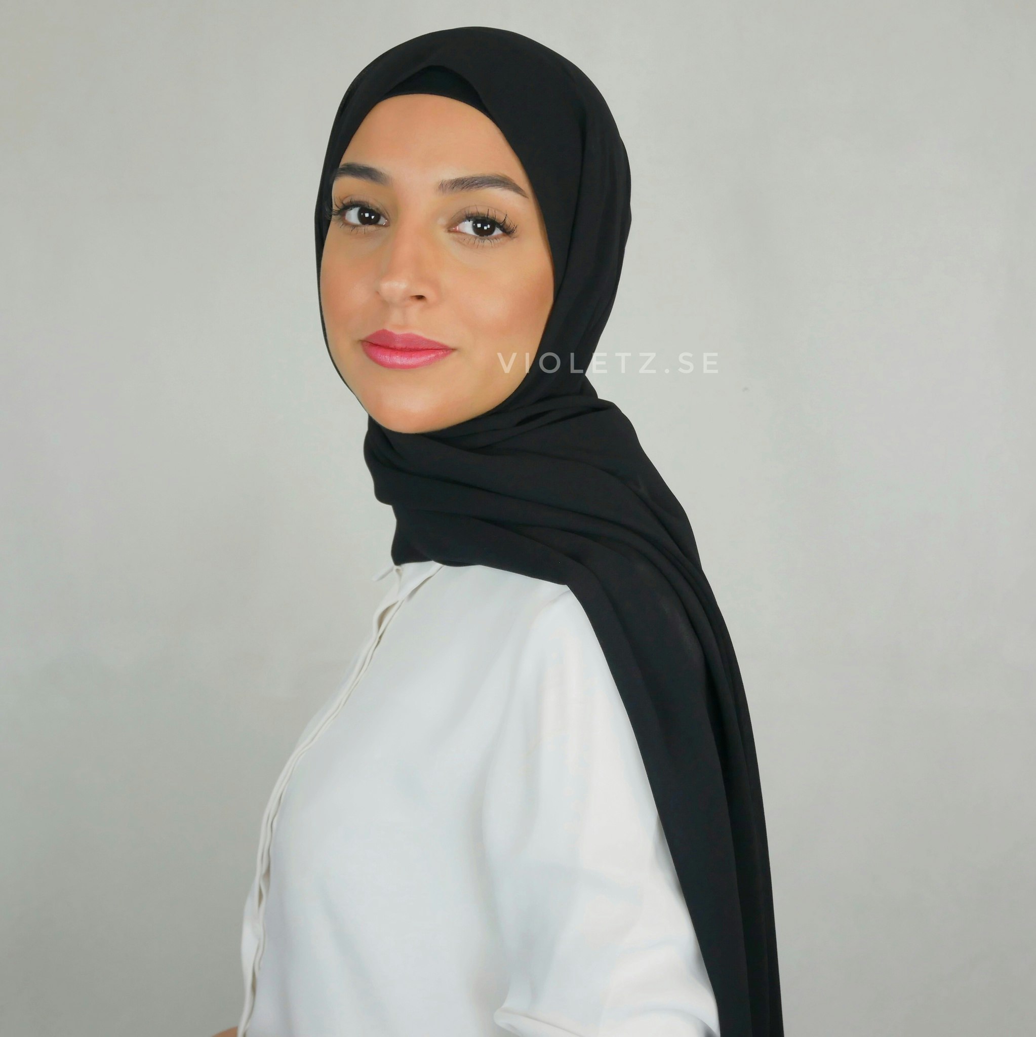 ROYA HIJAB - Premium chiffong med krok: black