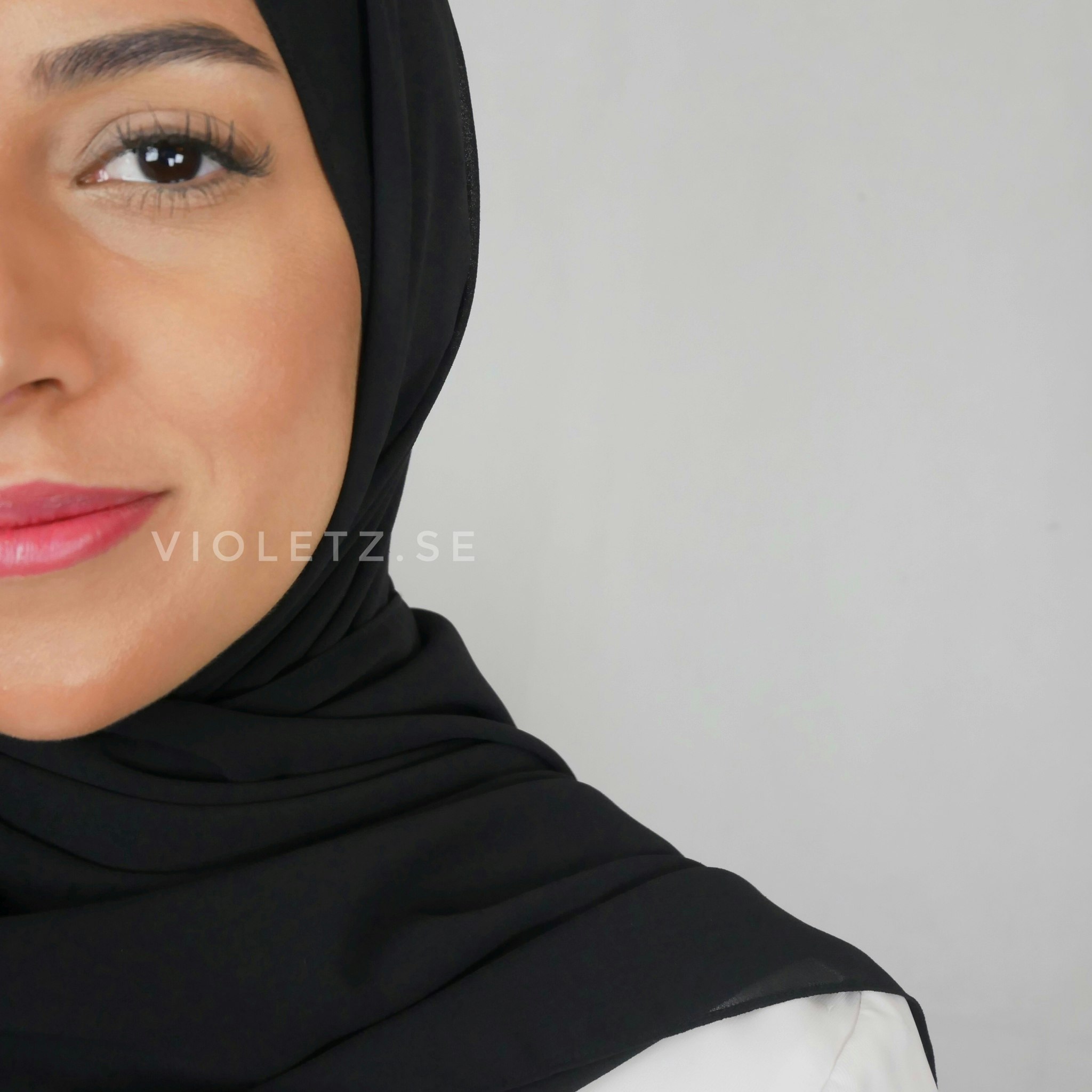 ROYA HIJAB - Premium chiffong med krok: black