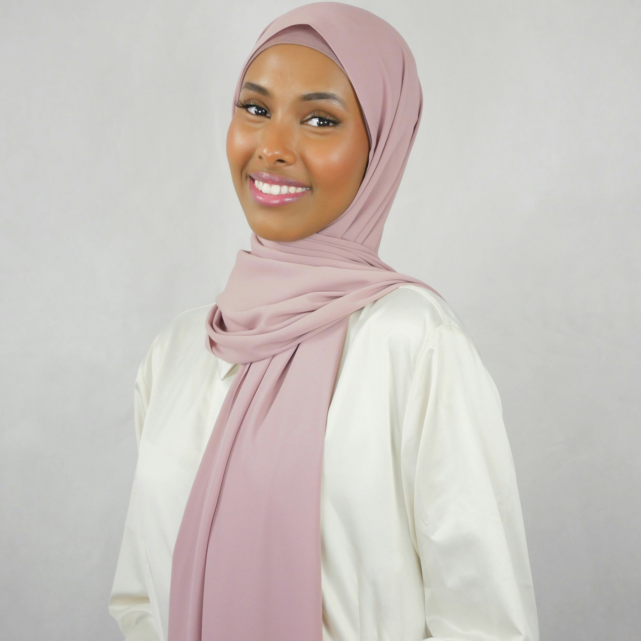 HIJAB MED MAGNET - Silk Chiffong - flora