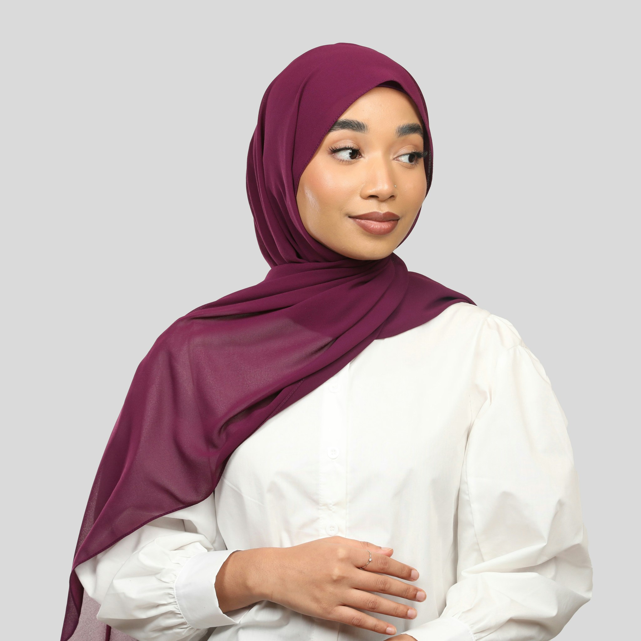 Tiara- hijab med insydd undersjal - violetz