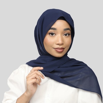 Tiara- hijab med insydd undersjal:  navy