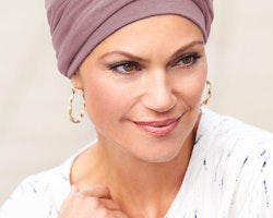 BELLE MADAME Beanie med loop sjal