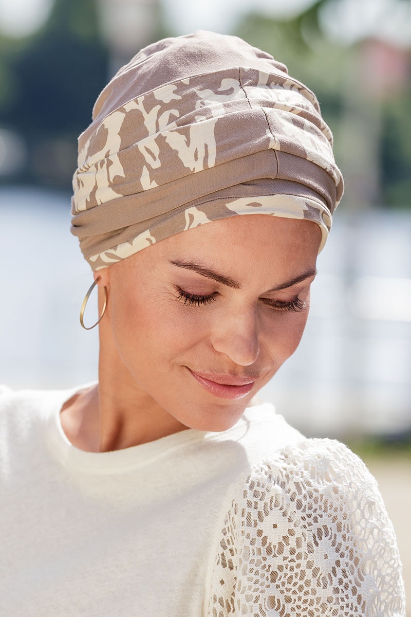 Livia Turban med band