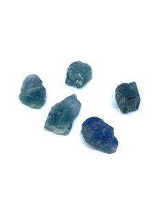 Blå Fluorit - 1 rå sten - 5-10 gram - Vi väljer sten