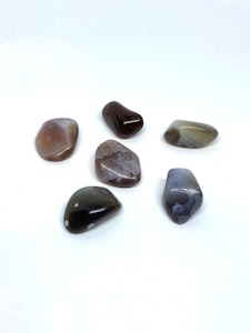 Grå Agat - 1 Trumlad sten - 5-6 gram - Kvalitet AA -Vi väljer sten