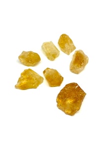 Citrin - AA-kvalitet - 1 rå sten - 7-8 gram - Vi väljer sten