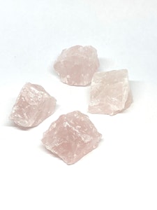 Rosenkvarts - 1 rå sten - 32-37 gram - Vi väljer sten