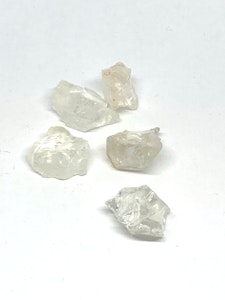Bergkristall - Rå - 1 sten - 5-7 gram - Vi väljer sten