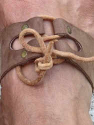 Handgjorda skinnsandaler med gummisula st 41