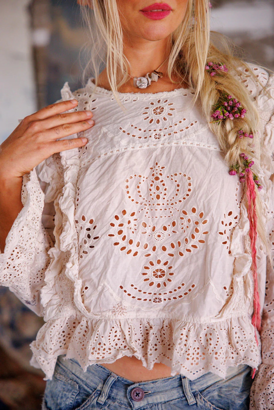 Hermione Eyelet Blus