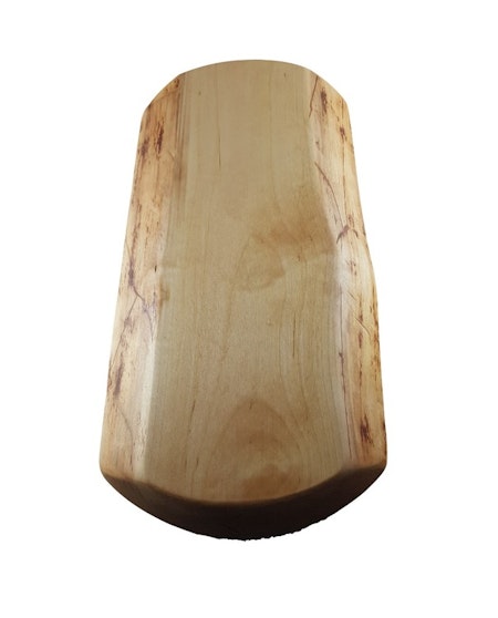 Björkskärbräda med naturliga kanter och svängda kortsidor 36x20 cm