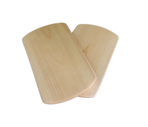 Smörgåsbrickor av björk ca 22x12 cm. Säljes i par