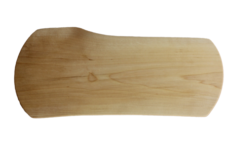 Lång björkskärbräda med naturliga kanter och svängda kortsidor 49x18 cm