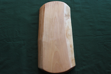 Björkskärbräda med naturliga kanter 40x18 cm