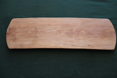 Långsmalt serveringsfat av björk 46x13,5 cm