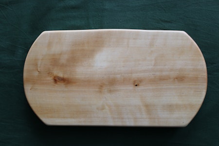 2 stycken björkskärbräda med naturliga kanter ca 40x22 cm