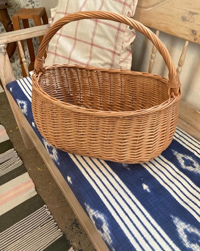 Torgkorg i pil.